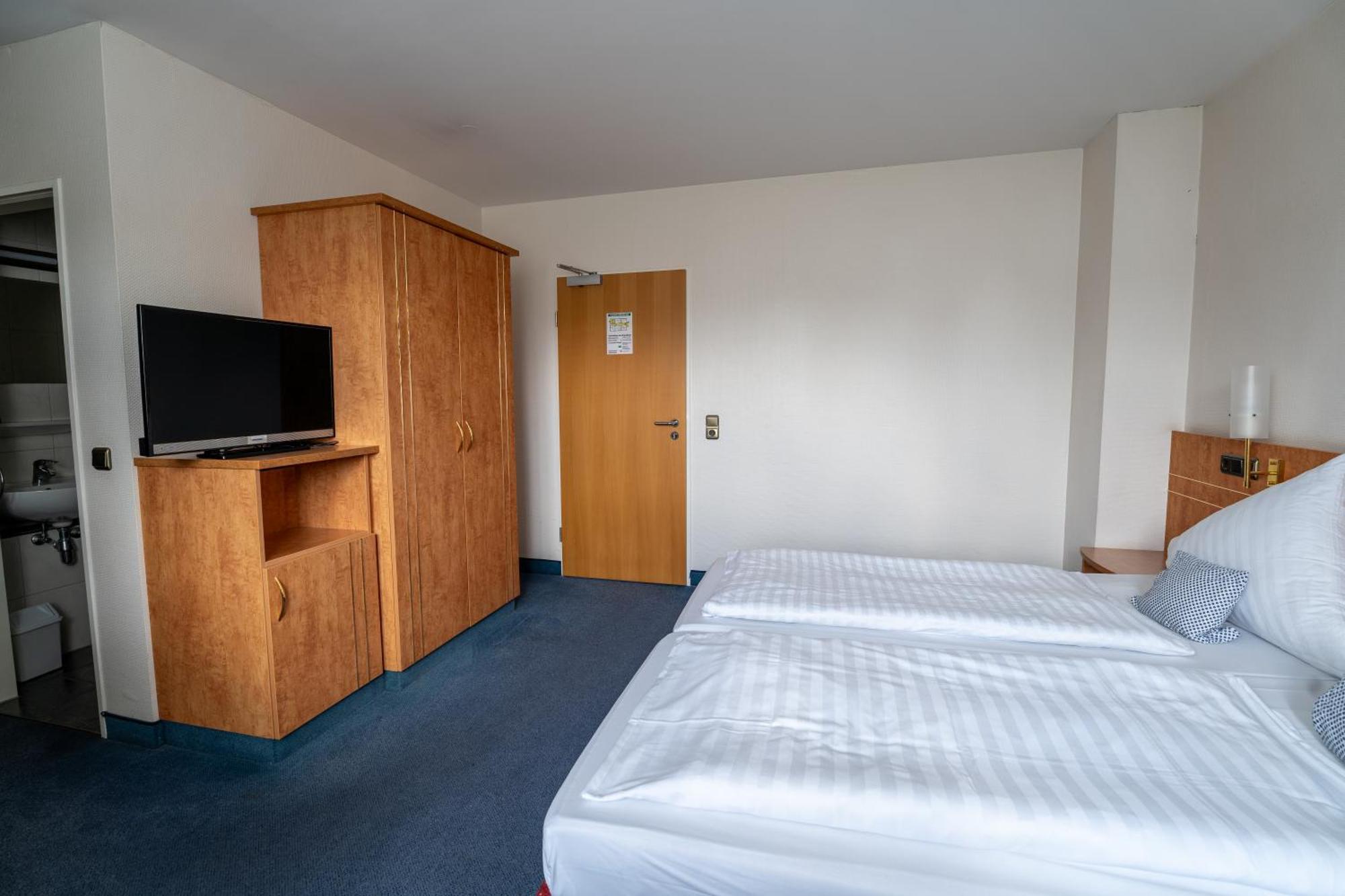 Airport Business Hotel Koeln Екстер'єр фото